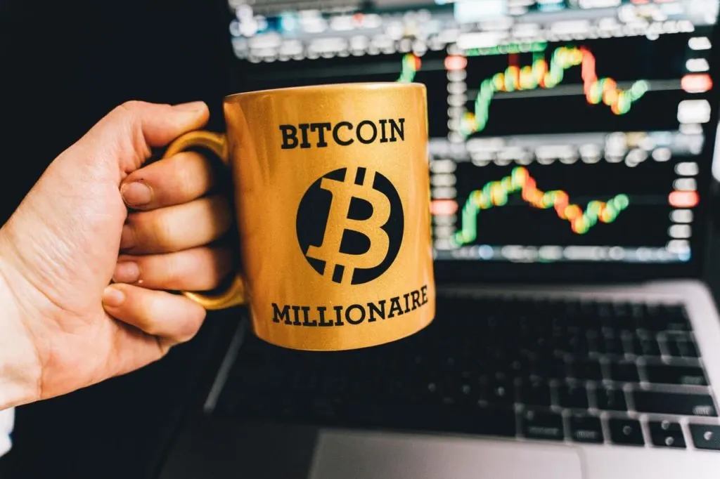 'Bitcoin millionaire' new addresses slow to grow despite bull run, JPMorgan CEO remains negative